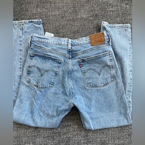 Levi’s wedgie icon fit high waisted 29